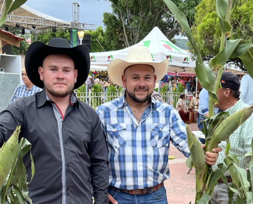 Campofino presente en la Feria Atenguillo 2025, promoviendo la tradición y la diversión con juegos, música y actividades culturales.